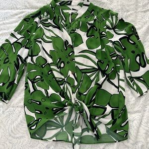 Trina Turk Green & White Floral blouse with knot detail and buttons!